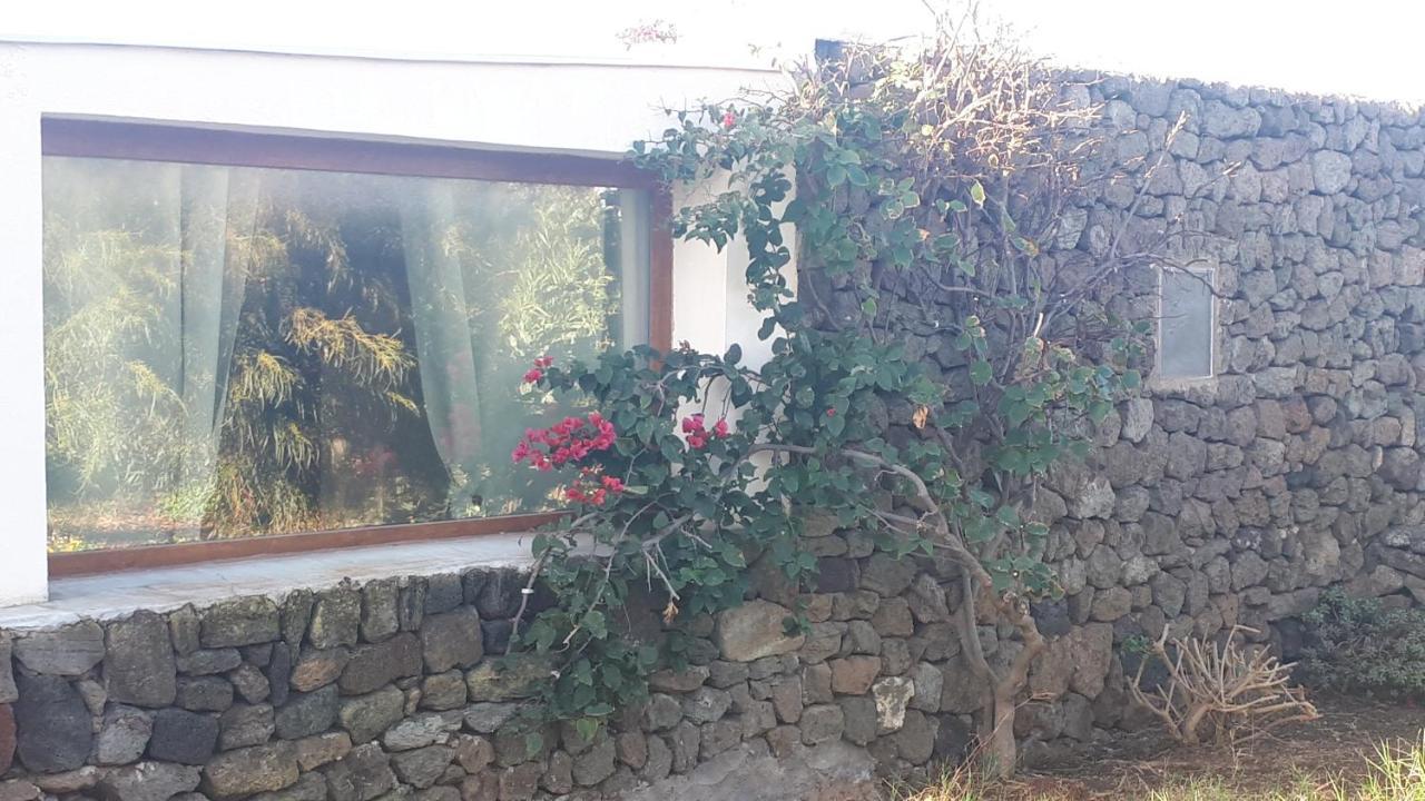 Casetta Il Mandorlo Pantelleria Exterior photo